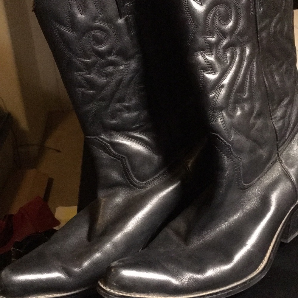 USED Ladies Black Cowboy Boots, Size 8.5